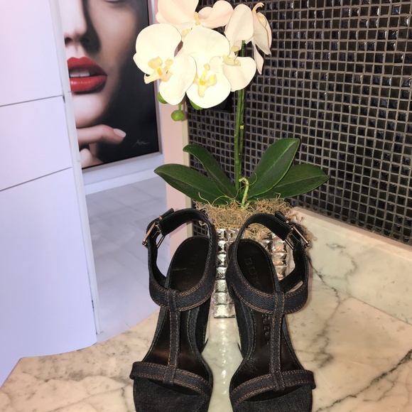 Authentic Burberry denim checkered wedge sandals - Picture 5 of 17